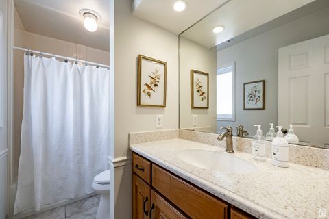 Tiny photo for 388 QUAIL RUN RD, Farmington, UT 84025 (MLS # 2119237)