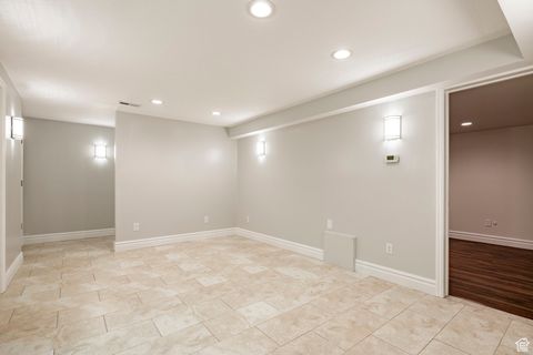Tiny photo for 388 QUAIL RUN RD, Farmington, UT 84025 (MLS # 2119237)