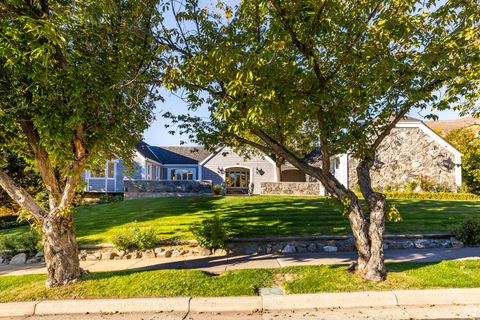 Tiny photo for 388 QUAIL RUN RD, Farmington, UT 84025 (MLS # 2119237)