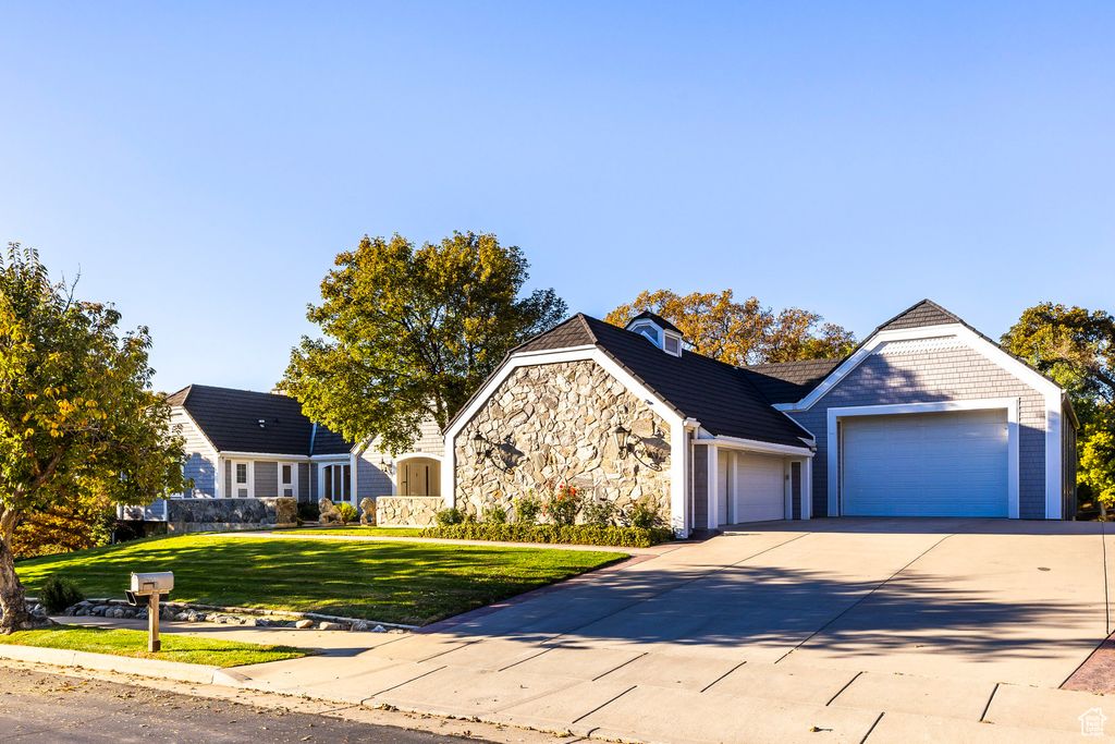 Photo of 388 QUAIL RUN RD, Farmington, UT 84025 (MLS # 2119237)
