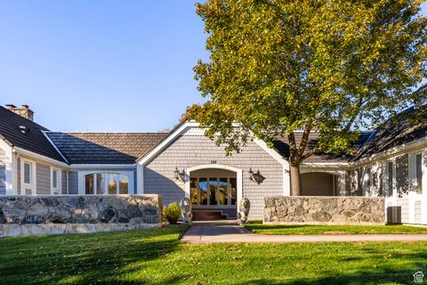 Tiny photo for 388 QUAIL RUN RD, Farmington, UT 84025 (MLS # 2119237)