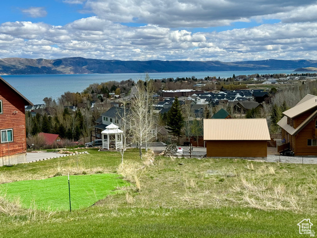 HV LAKEVIEW CONDO #1 - Residential