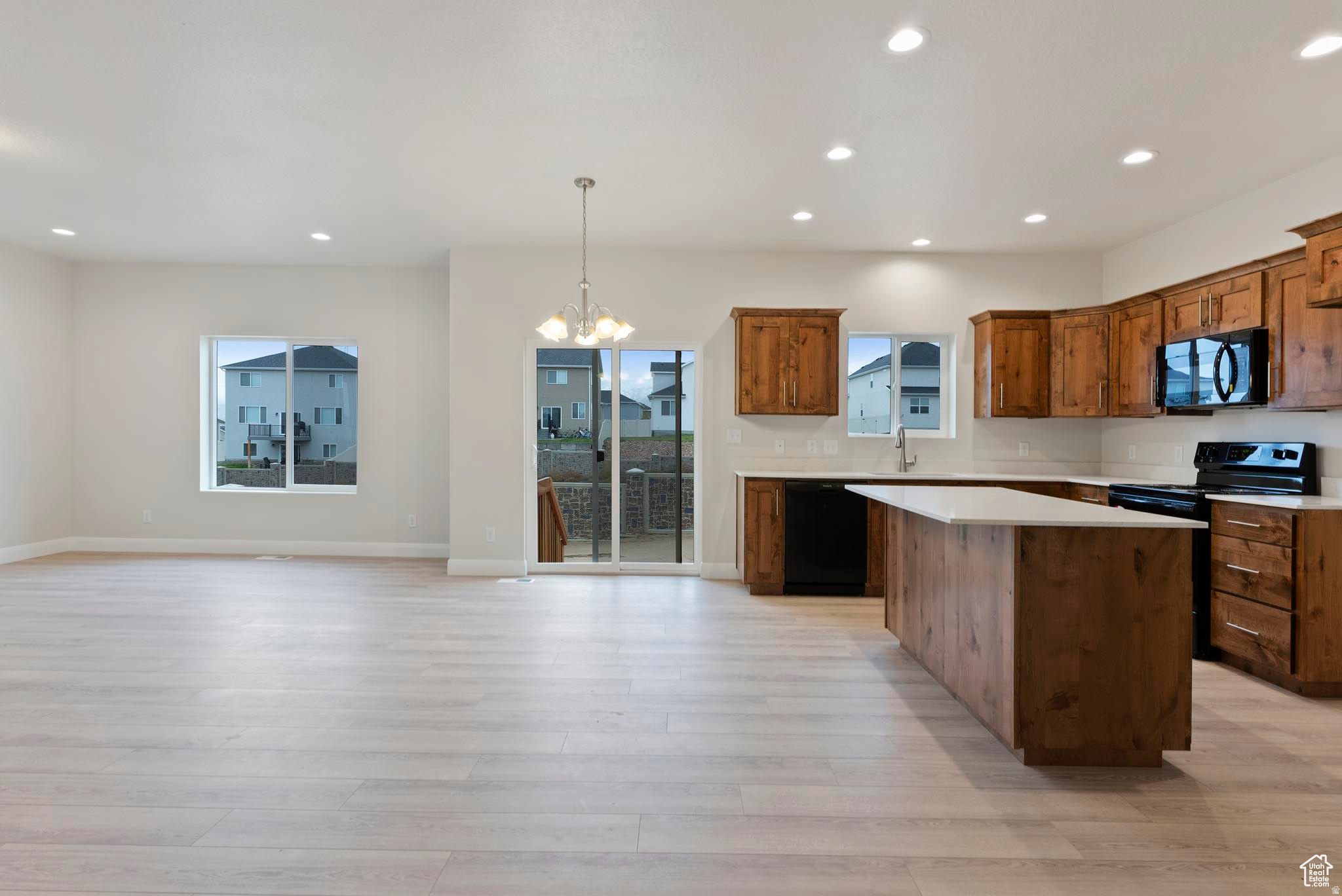 THE HILLS - Residential