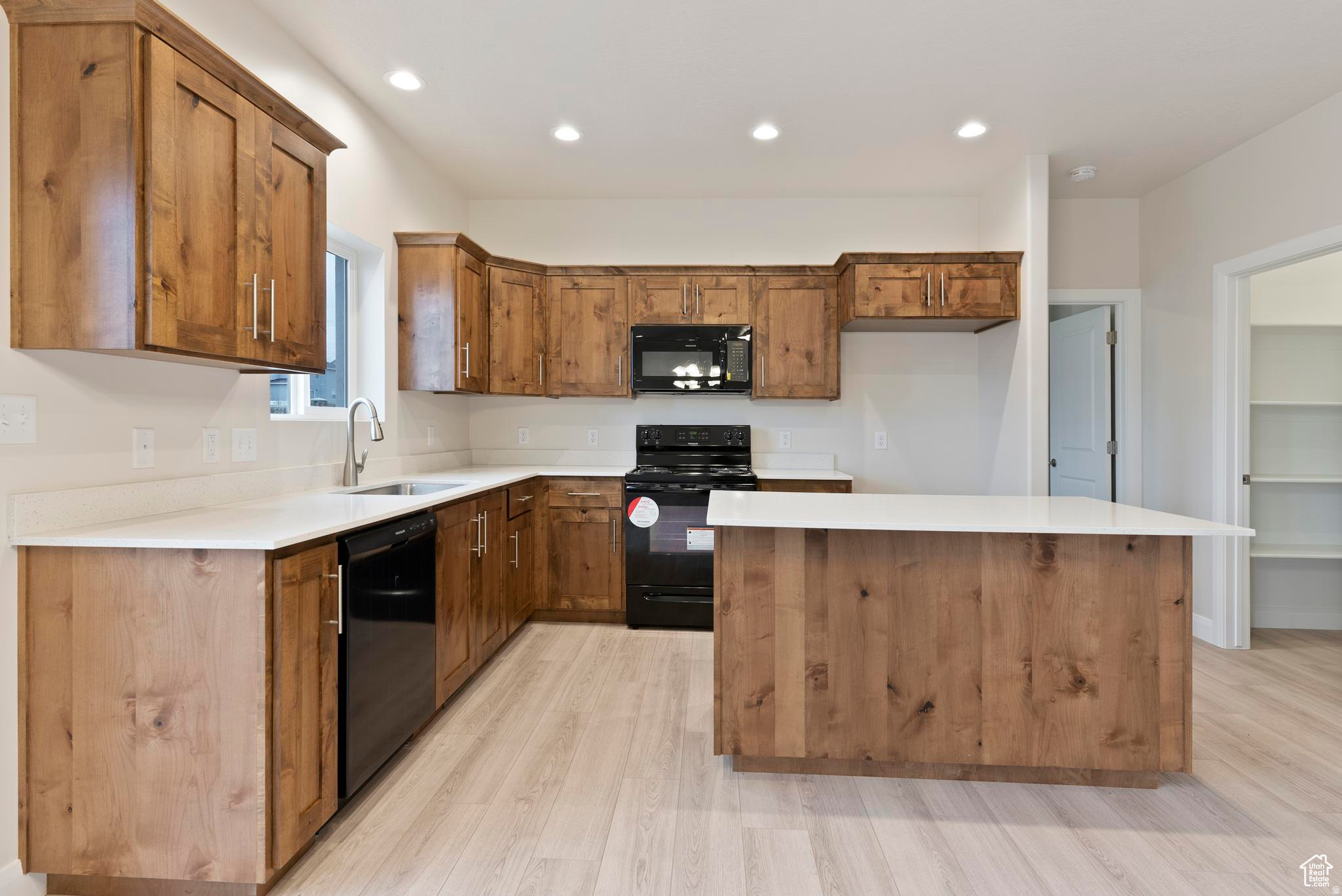 THE HILLS - Residential