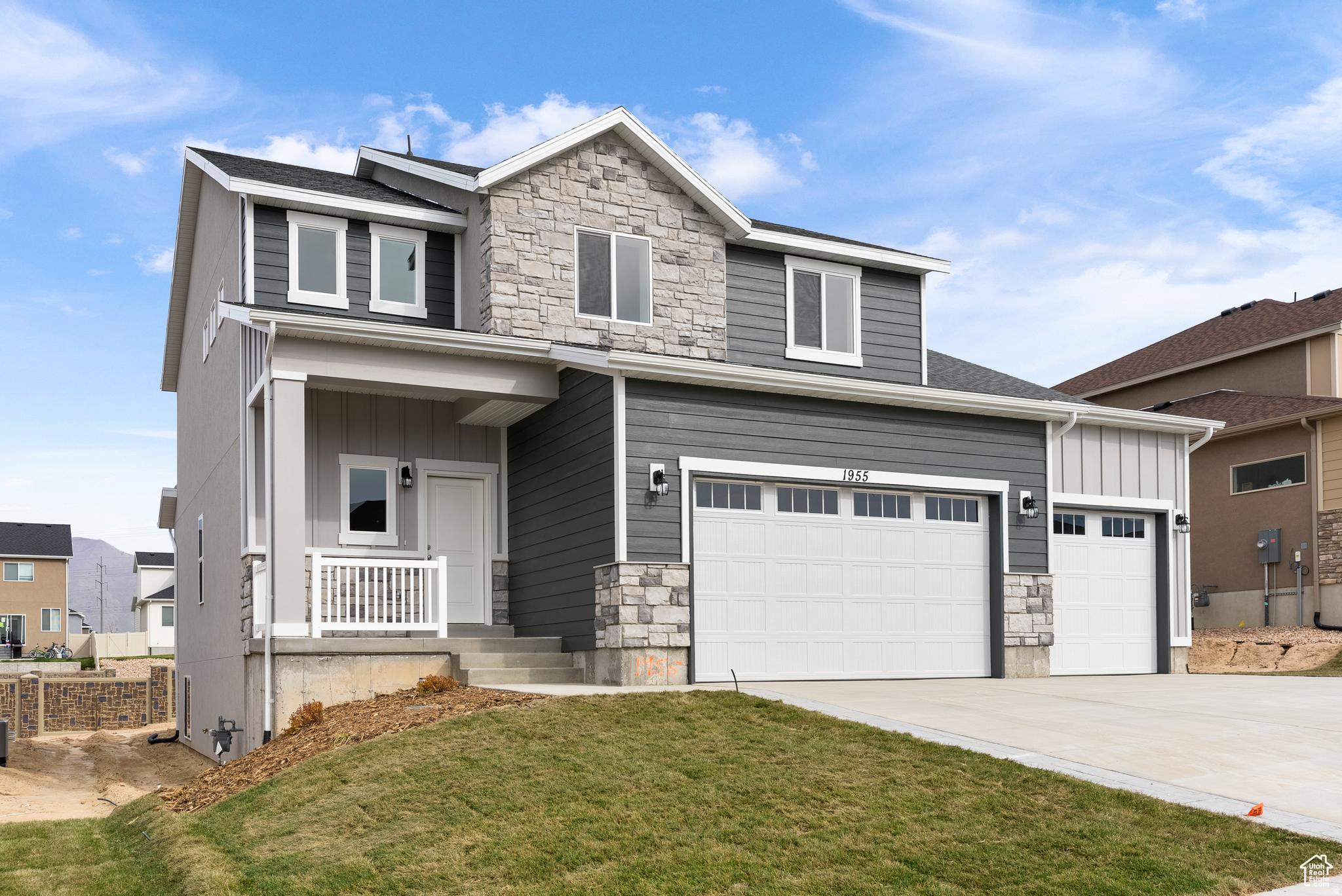 THE HILLS - Residential