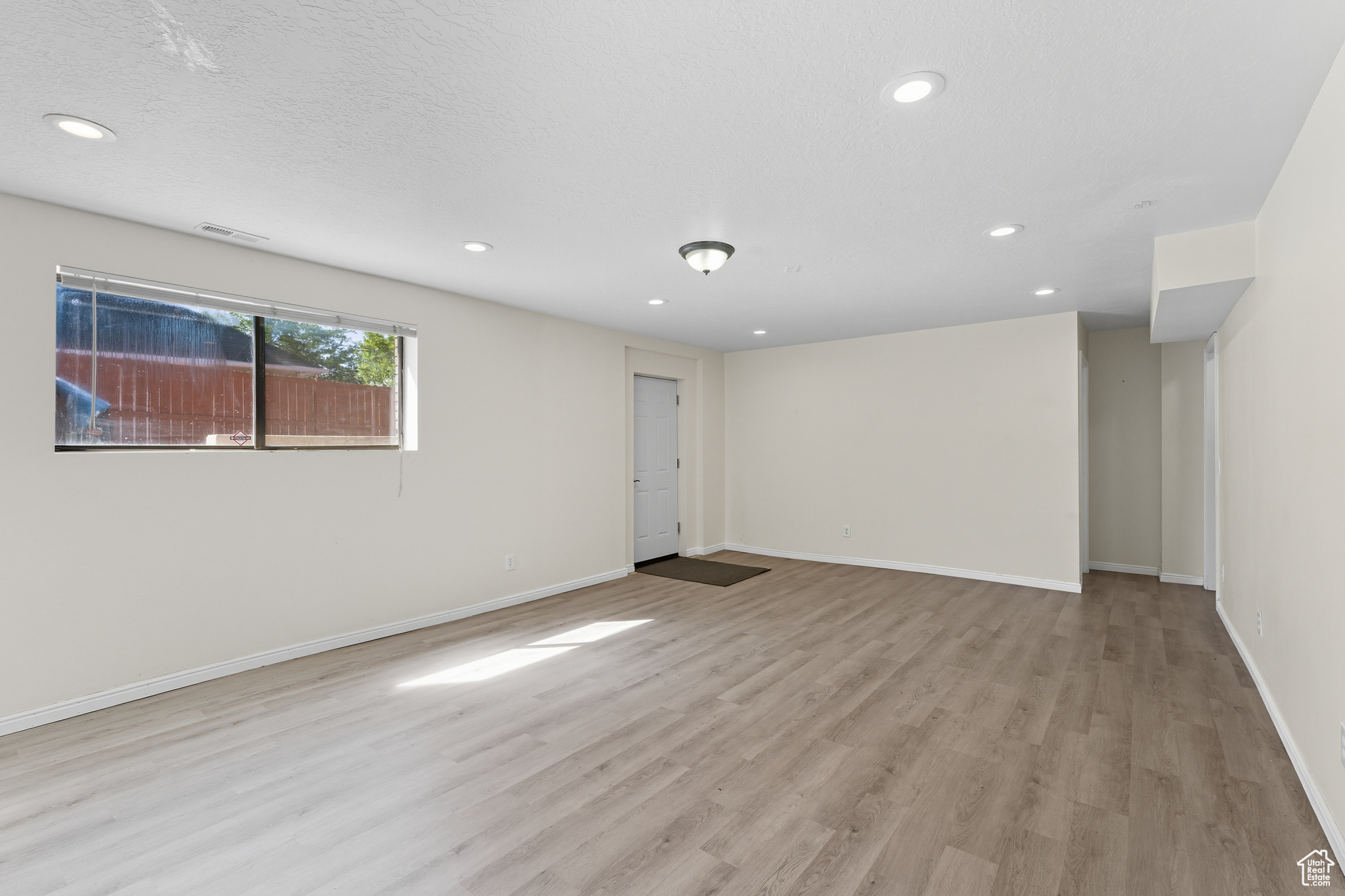 HILL CREST - Residential Lease