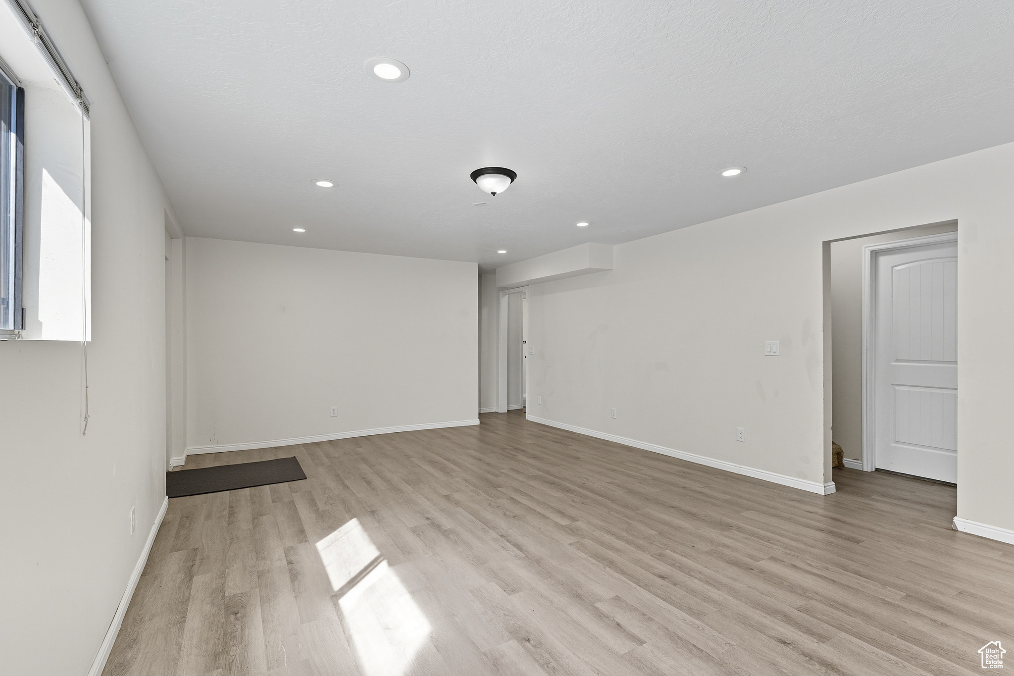 HILL CREST - Residential Lease