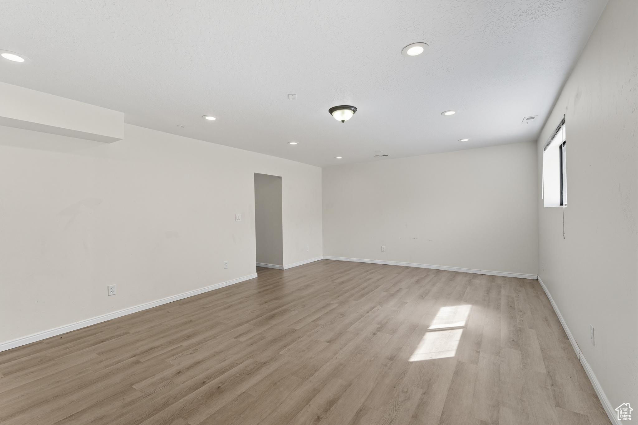 HILL CREST - Residential Lease