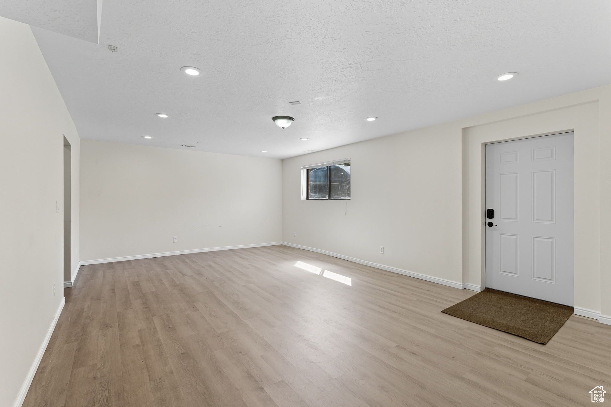 HILL CREST - Residential Lease