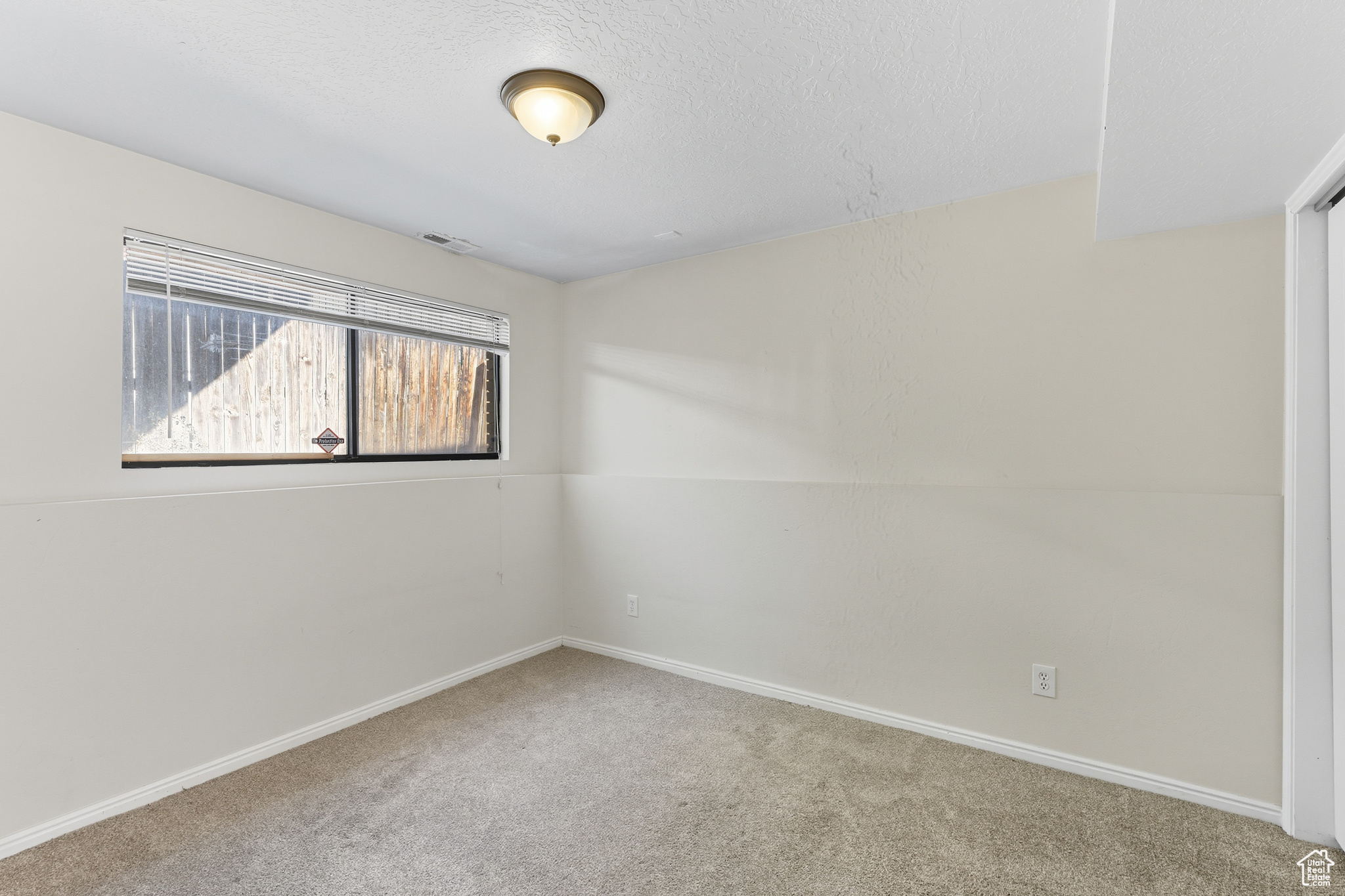 HILL CREST - Residential Lease