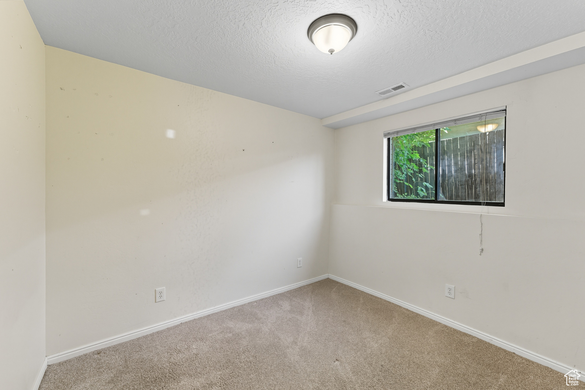 HILL CREST - Residential Lease