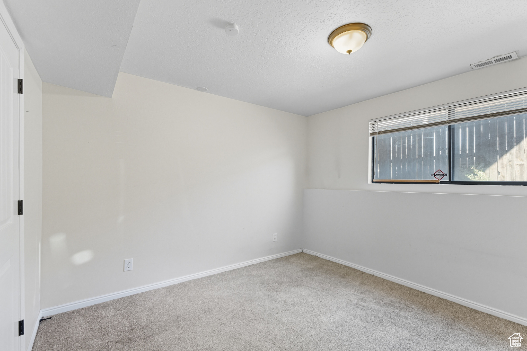 HILL CREST - Residential Lease