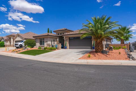 Tiny photo for 1068 N LESA LN, Washington, UT 84780 (MLS # 2180644)