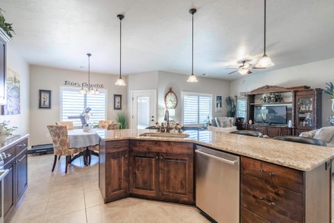 Tiny photo for 1068 N LESA LN, Washington, UT 84780 (MLS # 2180644)
