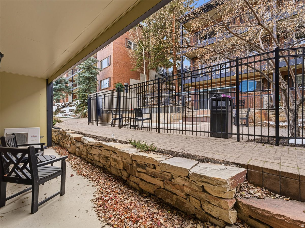 TREASURE MOUNTAIN INN - Residential