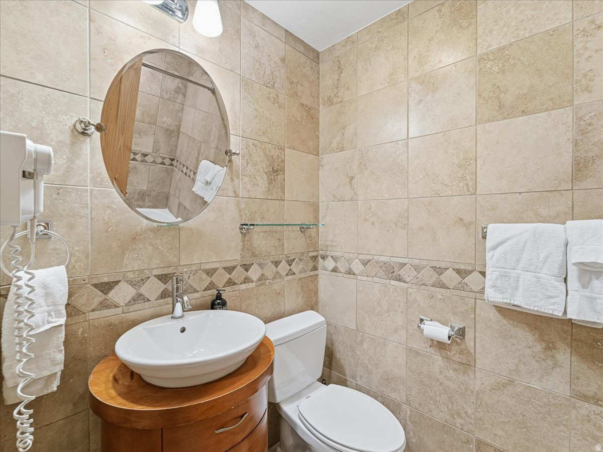 TREASURE MOUNTAIN INN - Residential