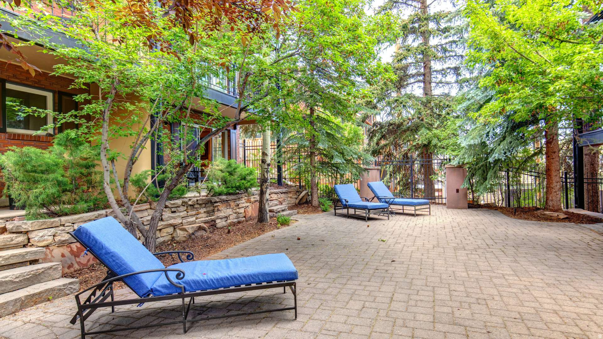 TREASURE MOUNTAIN INN - Residential