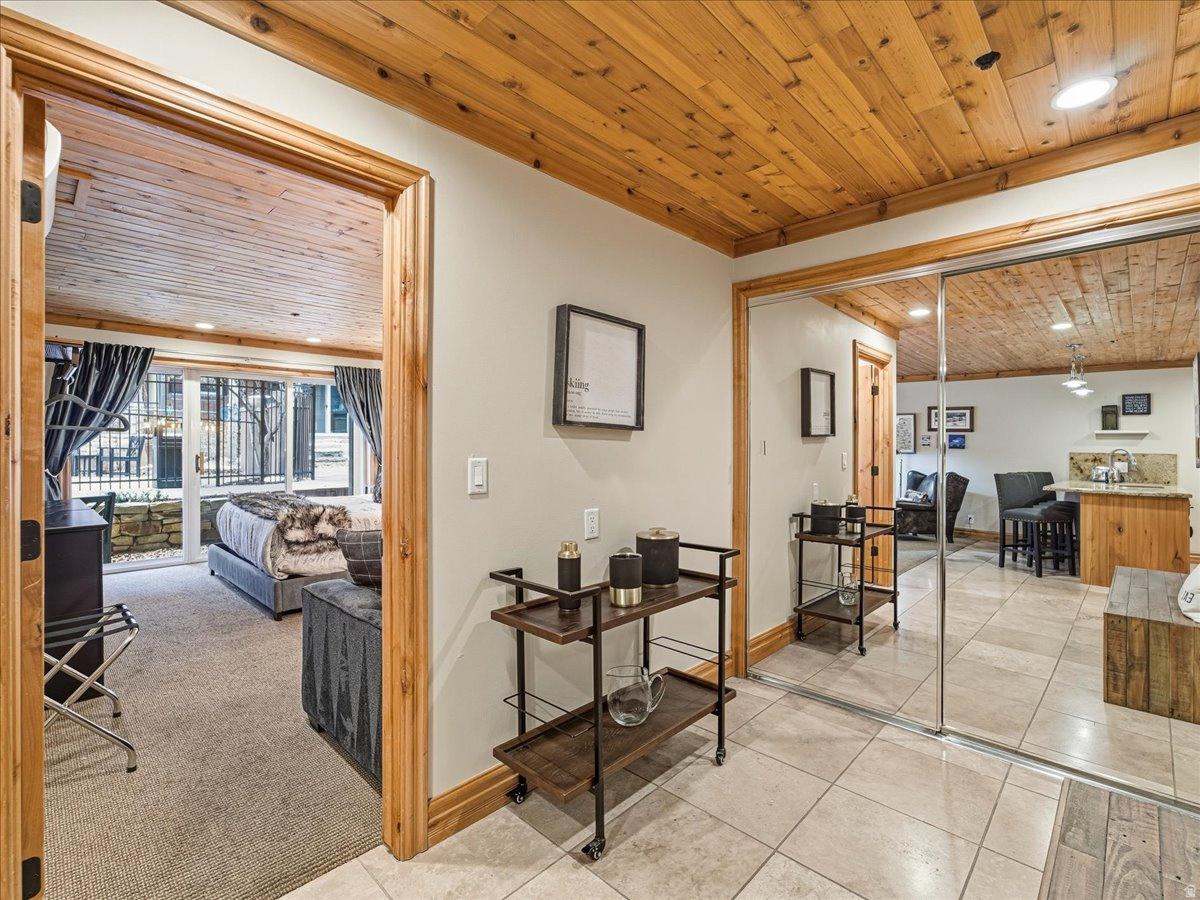 TREASURE MOUNTAIN INN - Residential