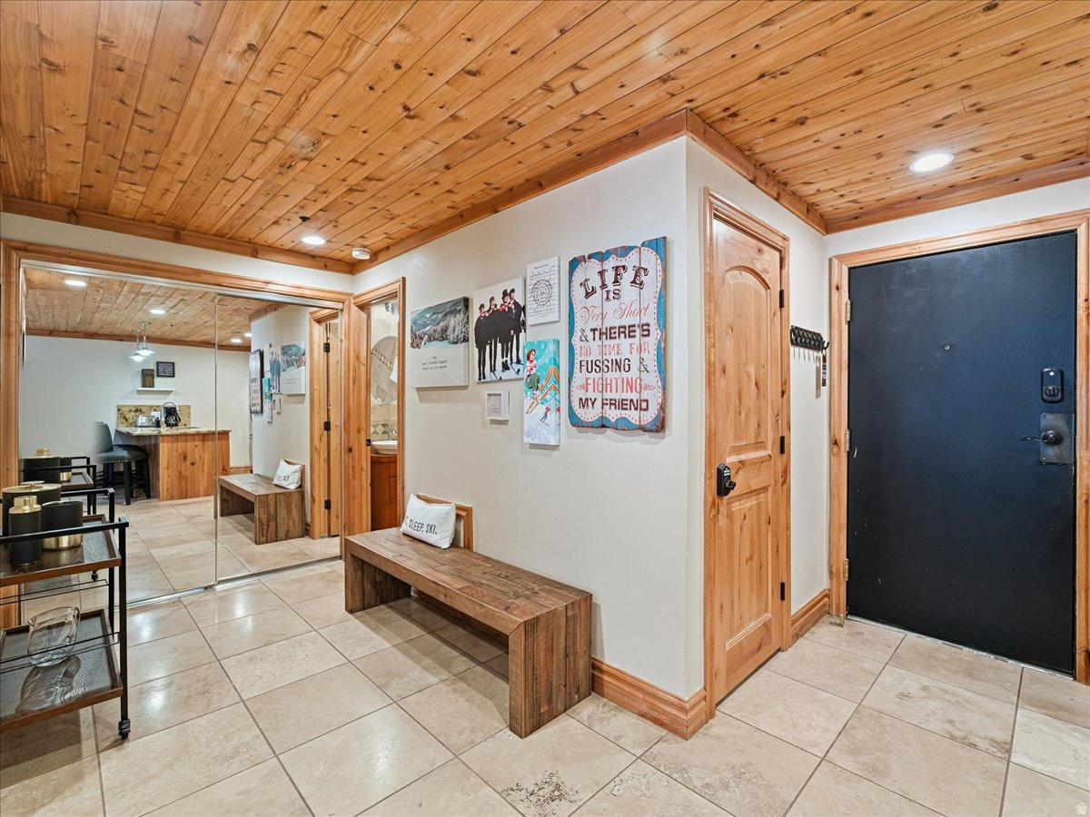 TREASURE MOUNTAIN INN - Residential