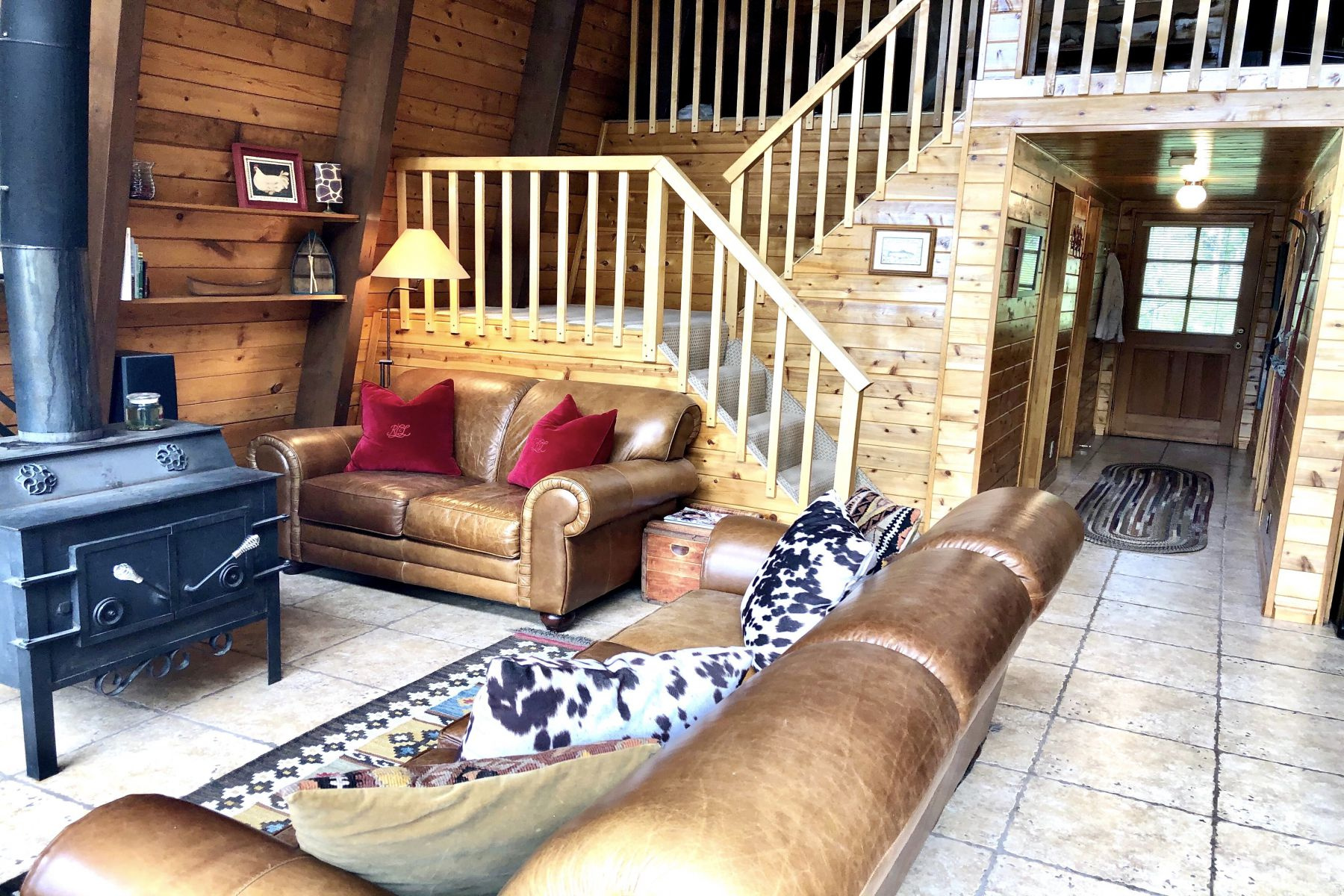 PINE HOLLOW ESTATES - Residential