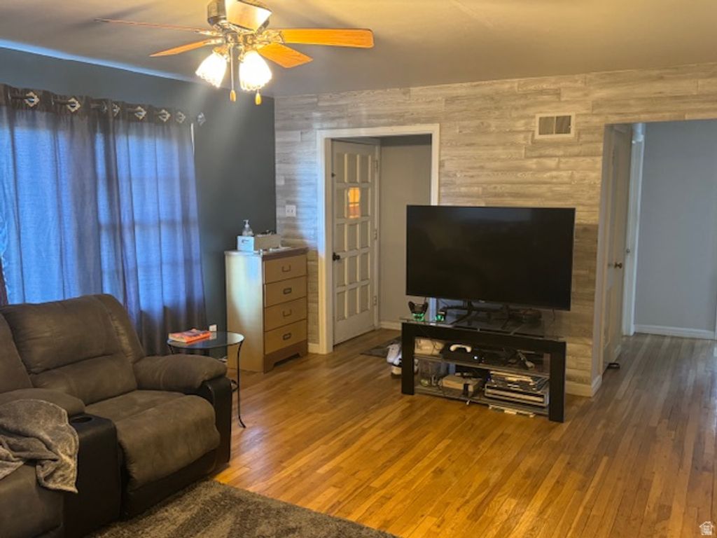Photo of 256 W URANIUM DR, Monticello, UT 84535 (MLS # 2155042)