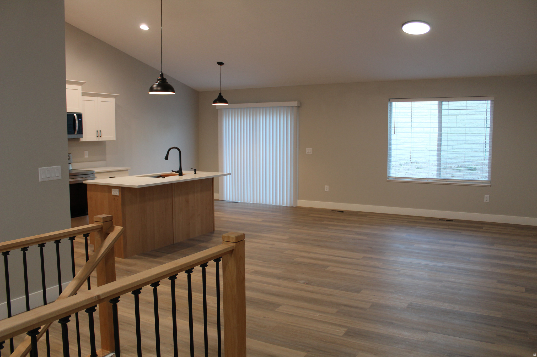 HUNTER COVE - Residential