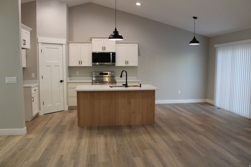 Photo of 4113 S RUSHFORD CT, West Valley City, UT 84128 (MLS # 2122894)