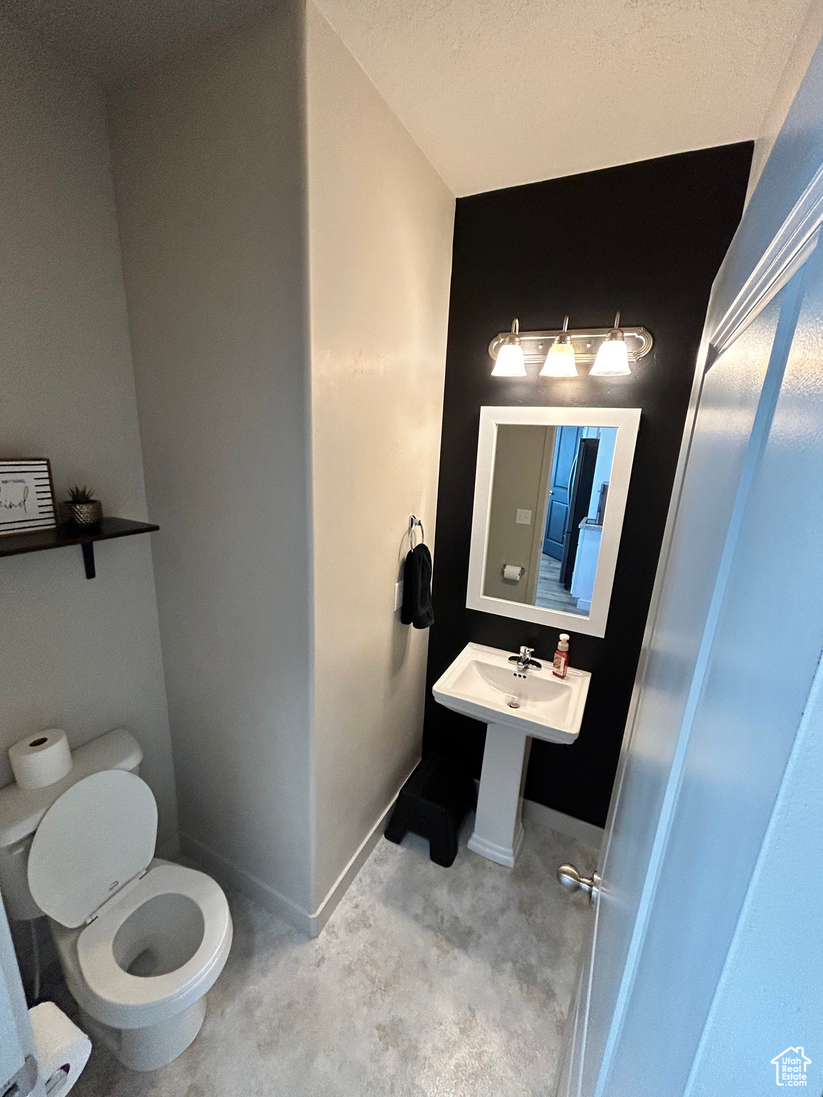 104 W Apache Rd, Saratoga Springs, Utah image 10