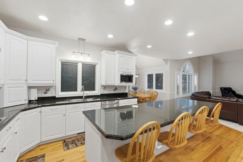 Tiny photo for 11943 S AUTUMN RIDGE DR, Sandy, UT 84092 (MLS # 2147693)