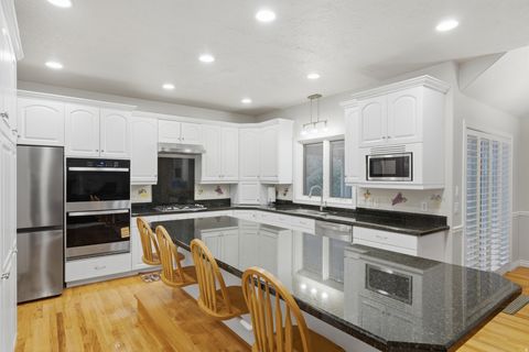 Tiny photo for 11943 S AUTUMN RIDGE DR, Sandy, UT 84092 (MLS # 2147693)