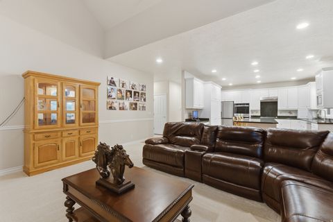 Tiny photo for 11943 S AUTUMN RIDGE DR, Sandy, UT 84092 (MLS # 2147693)