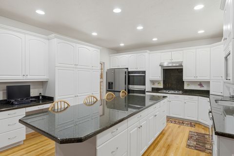 Tiny photo for 11943 S AUTUMN RIDGE DR, Sandy, UT 84092 (MLS # 2147693)