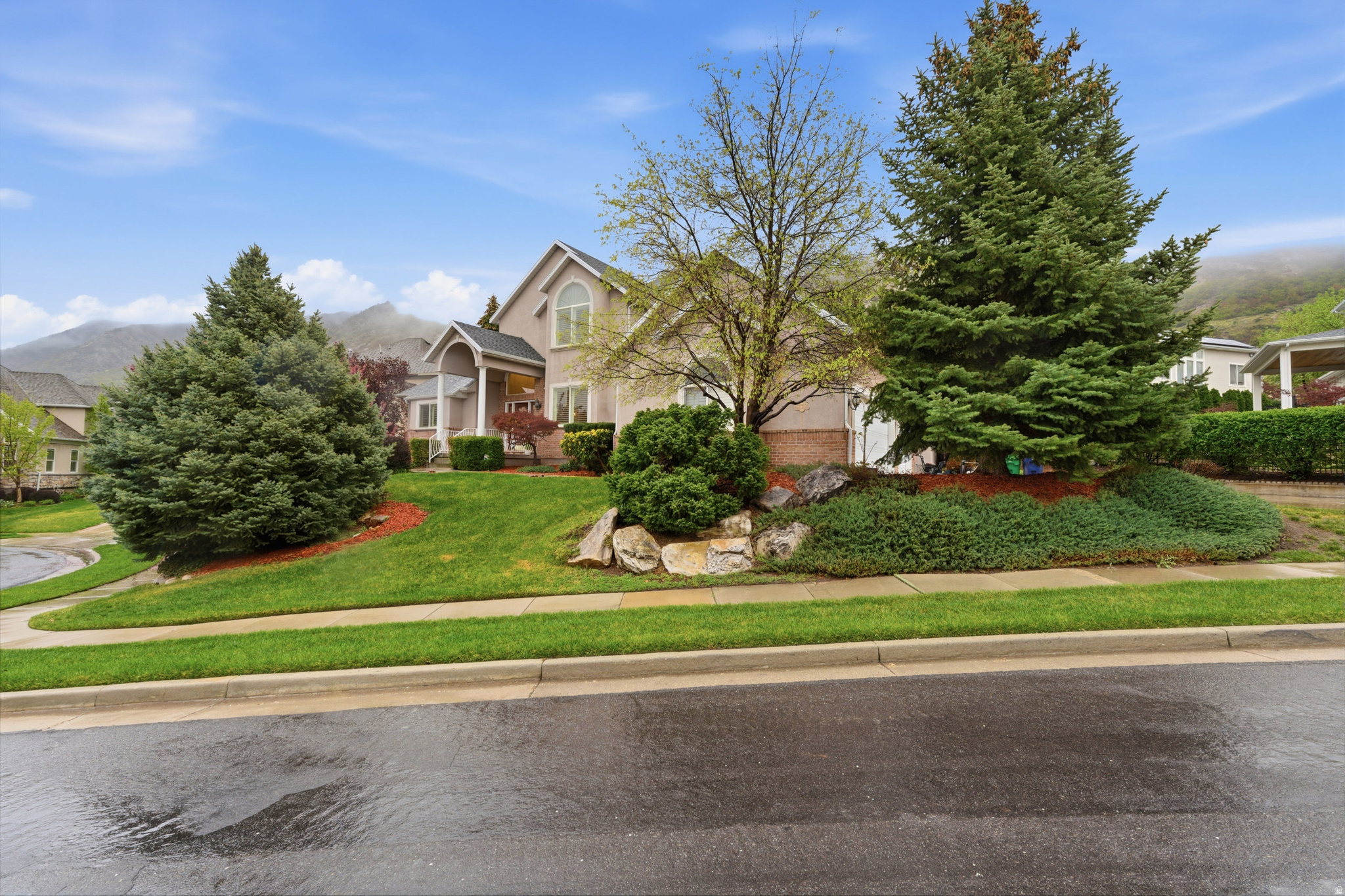 AUTUMN RIDGE - Residential