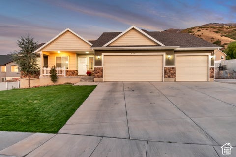 Tiny photo for 328 N APPLEVIEW DR, Santaquin, UT 84655 (MLS # 2189947)