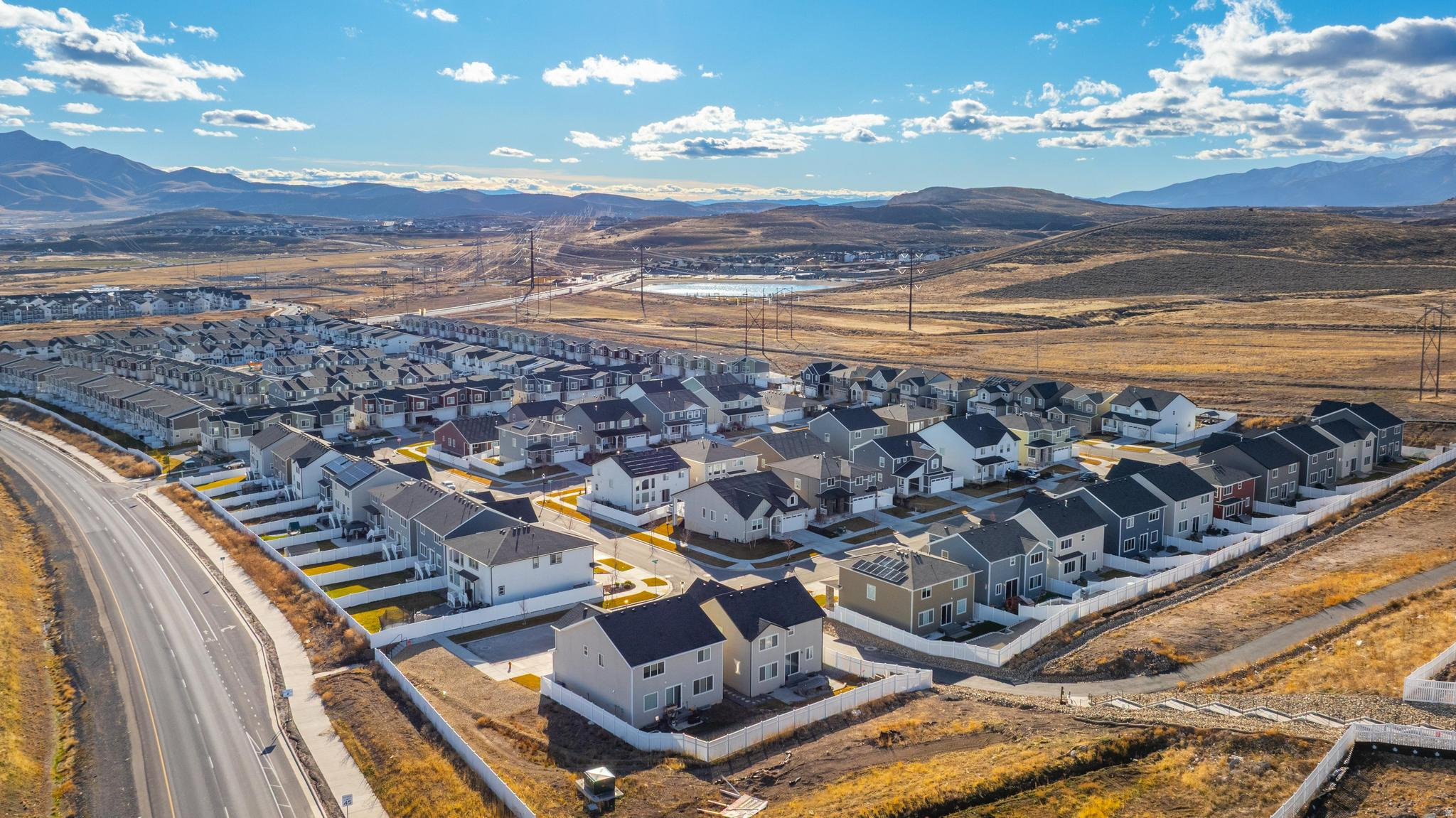 EMERALD CLOVER - Residential