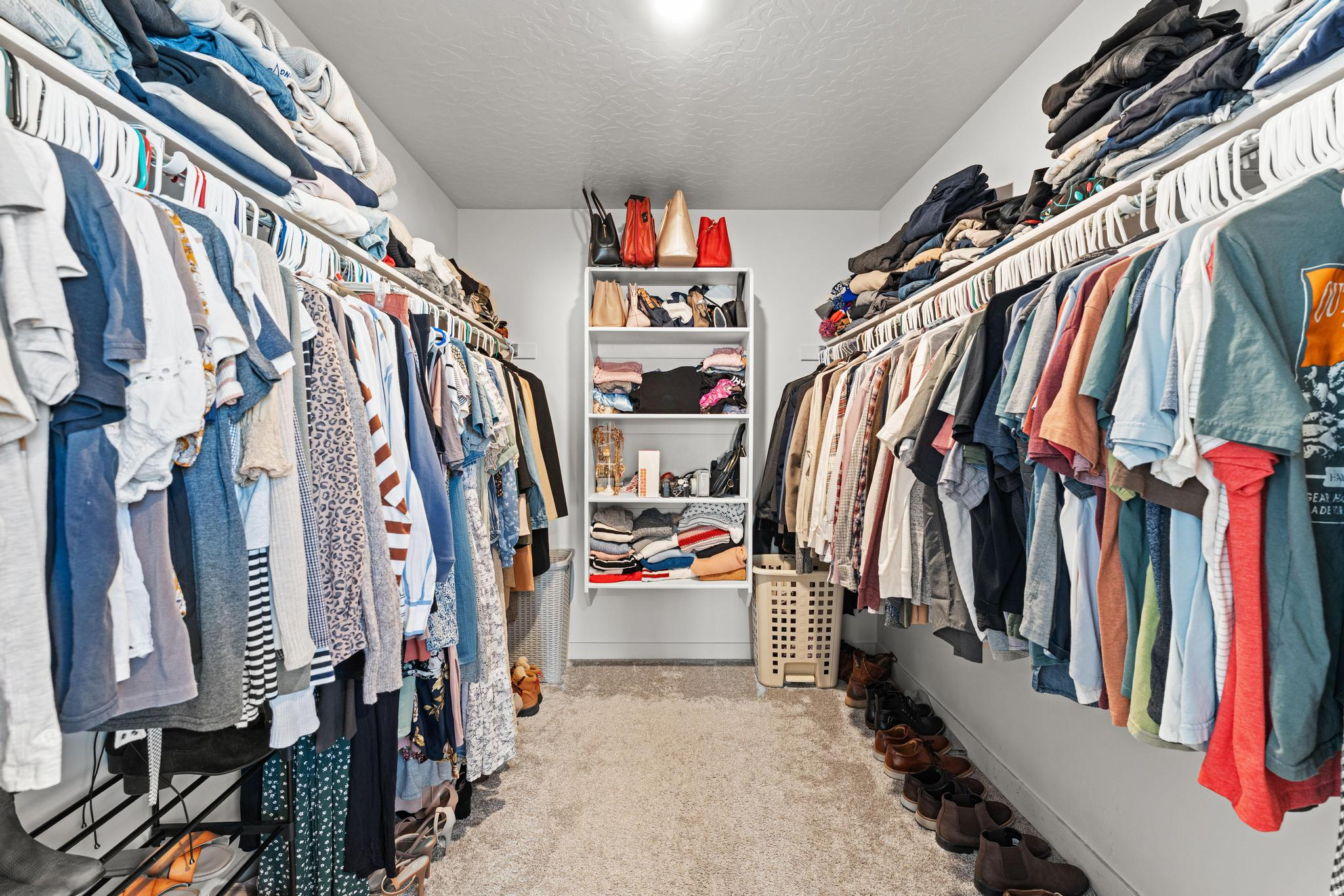 EMERALD CLOVER - Residential