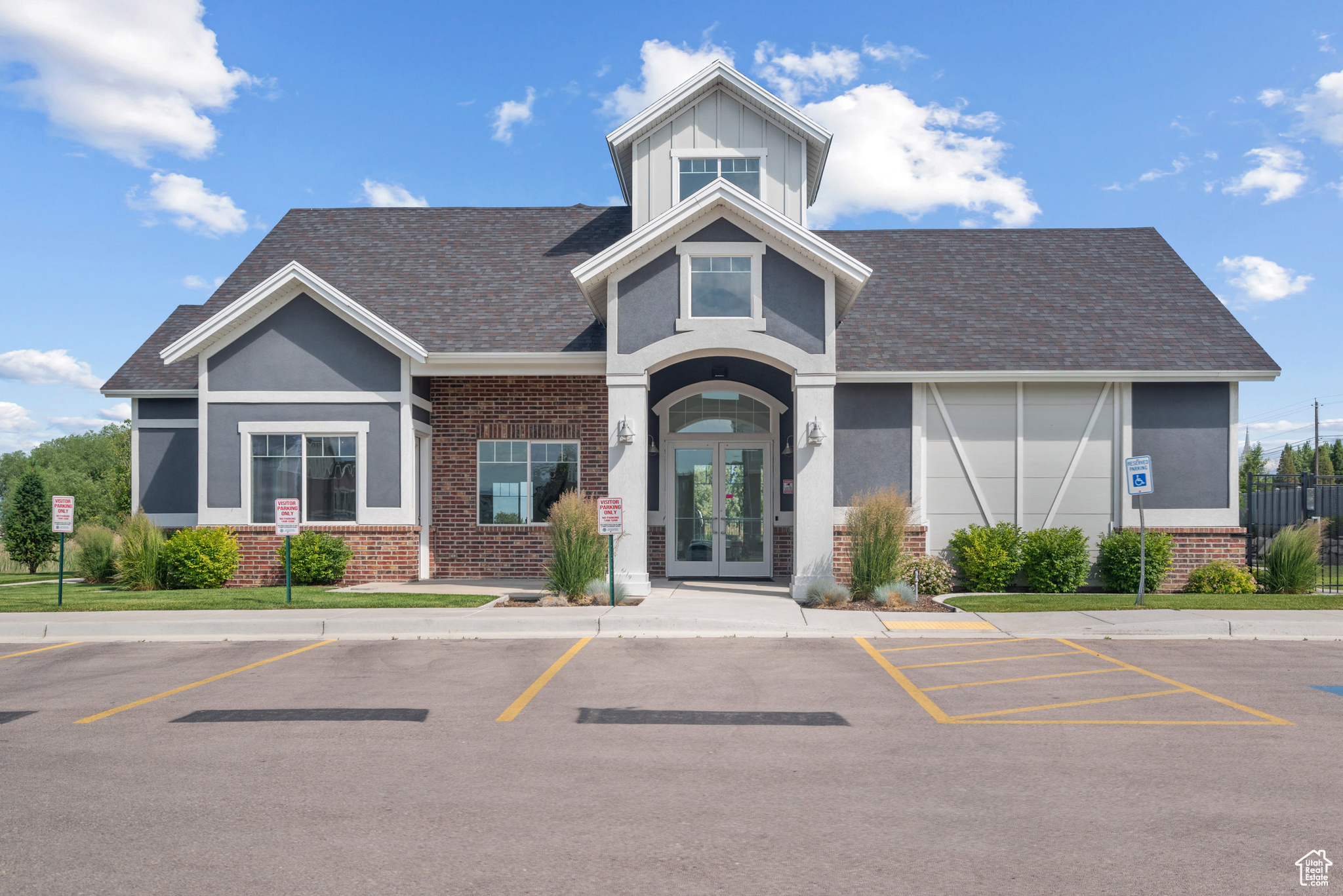 LAKEVIEW - Residential