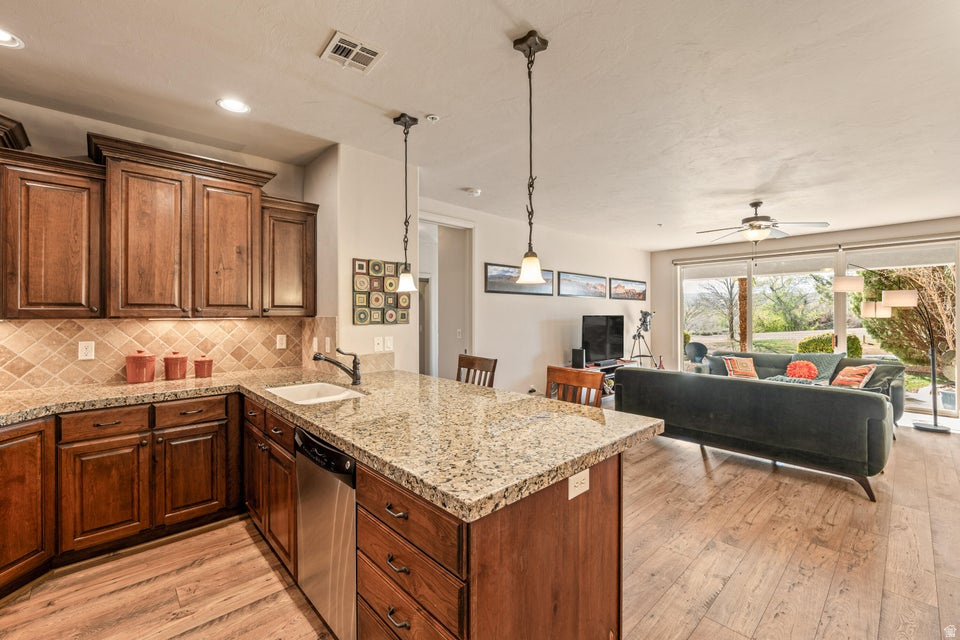 BLACKROCK CONDOS AT STONEBRIDGE - Residential