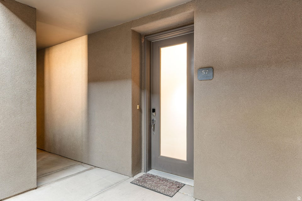 BLACKROCK CONDOS AT STONEBRIDGE - Residential