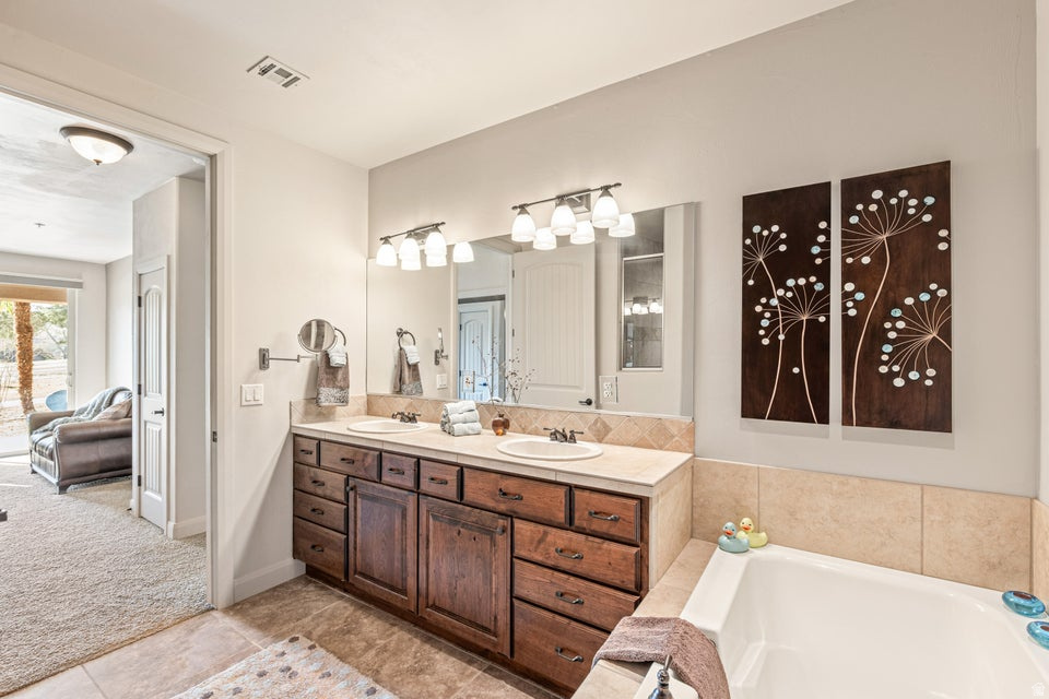 BLACKROCK CONDOS AT STONEBRIDGE - Residential