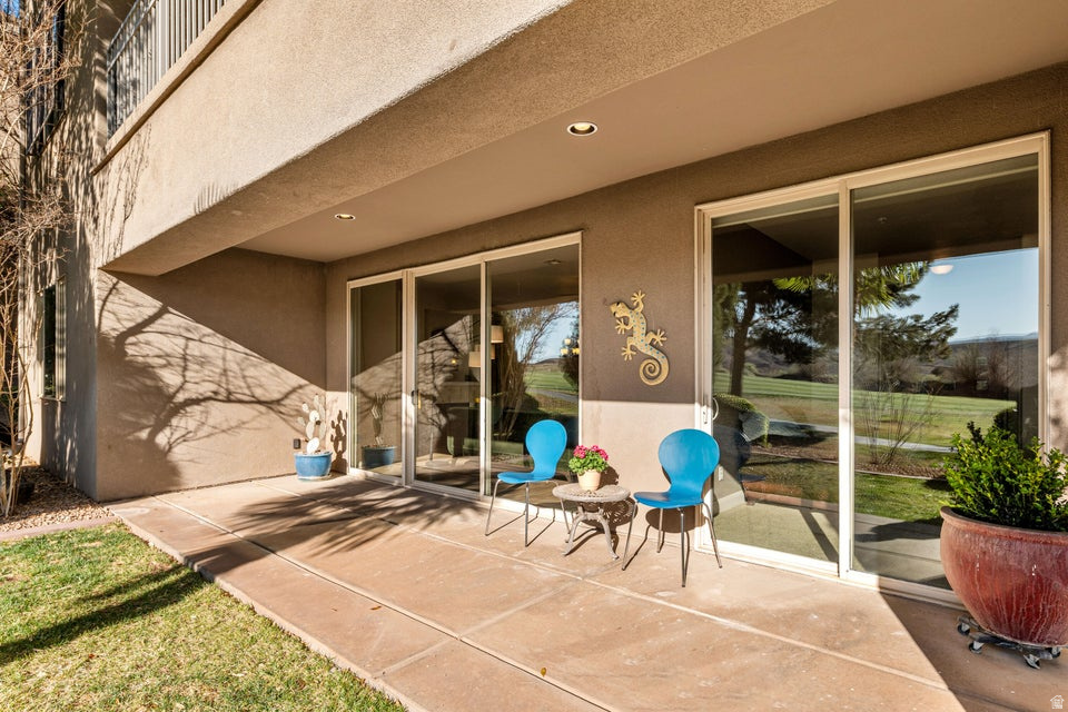 BLACKROCK CONDOS AT STONEBRIDGE - Residential