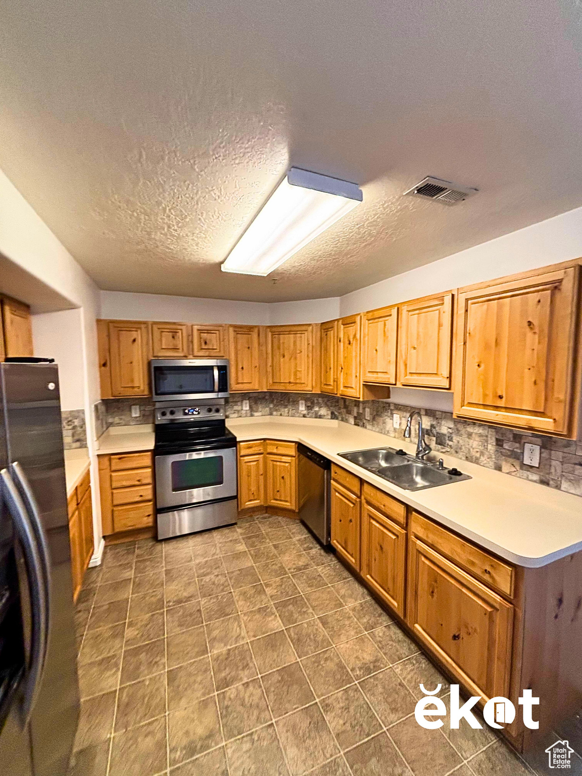 WILLOW SPRINGS - Residential Lease