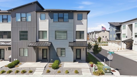 Townhouse For Sale - 491 S 1080<br/> American Fork, UT 84003