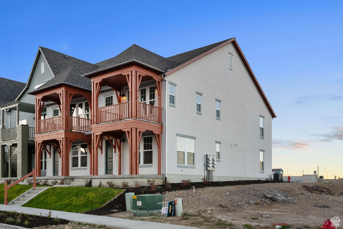 DAYBREAK - Residential