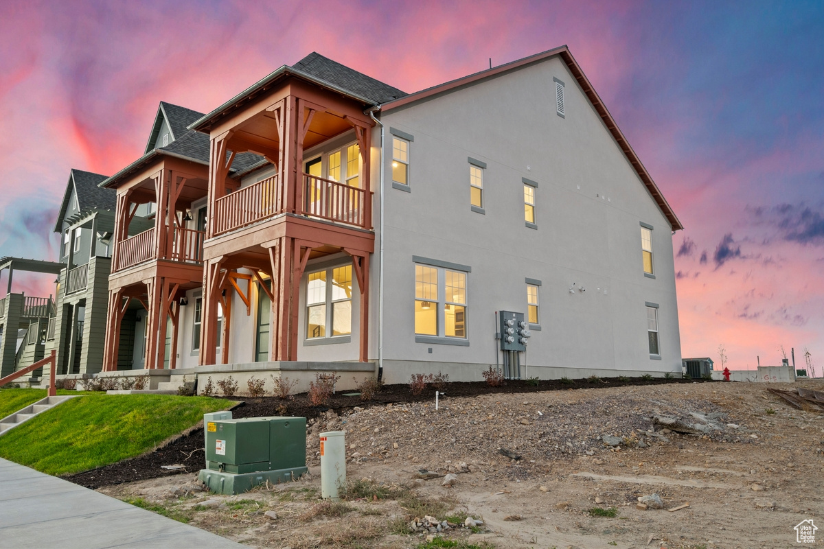 DAYBREAK - Residential