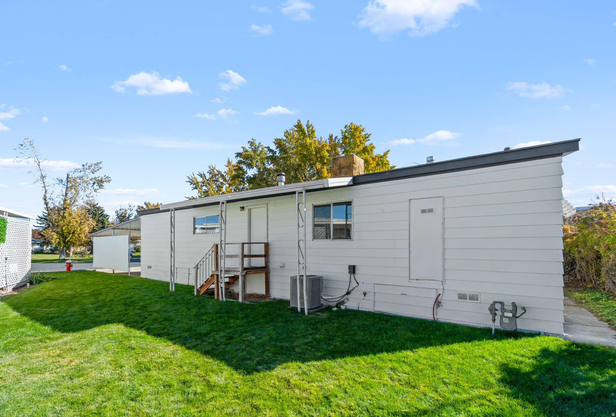 MONTE VISTA MOBILE HOME PARK - Residential