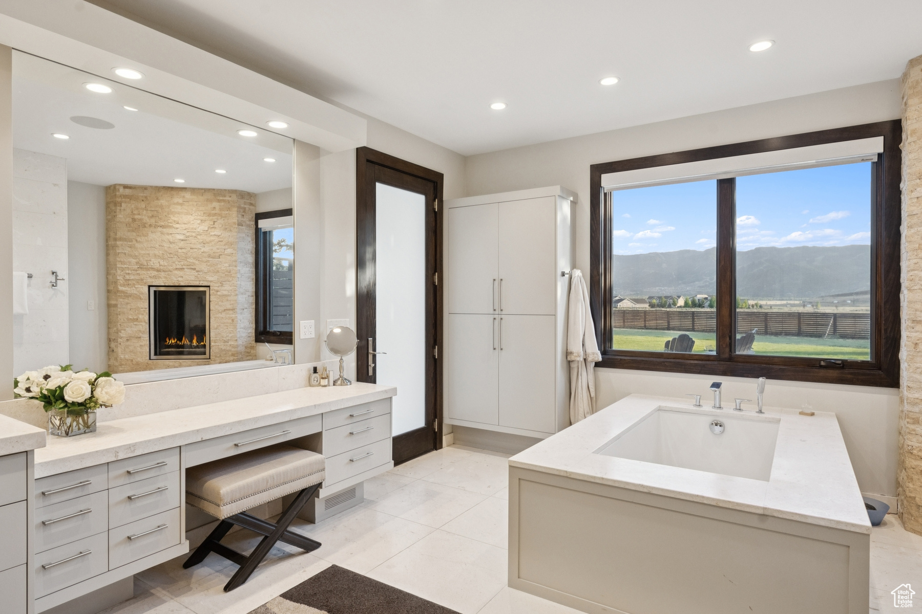 SILVER CREEK - Residential