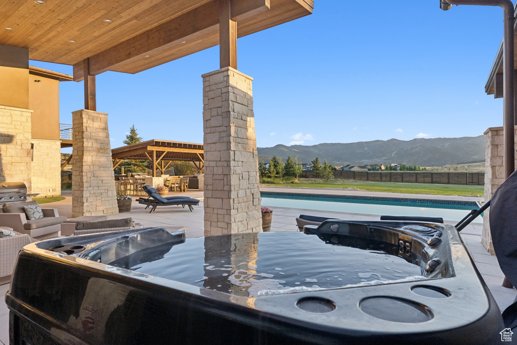 SILVER CREEK - Residential