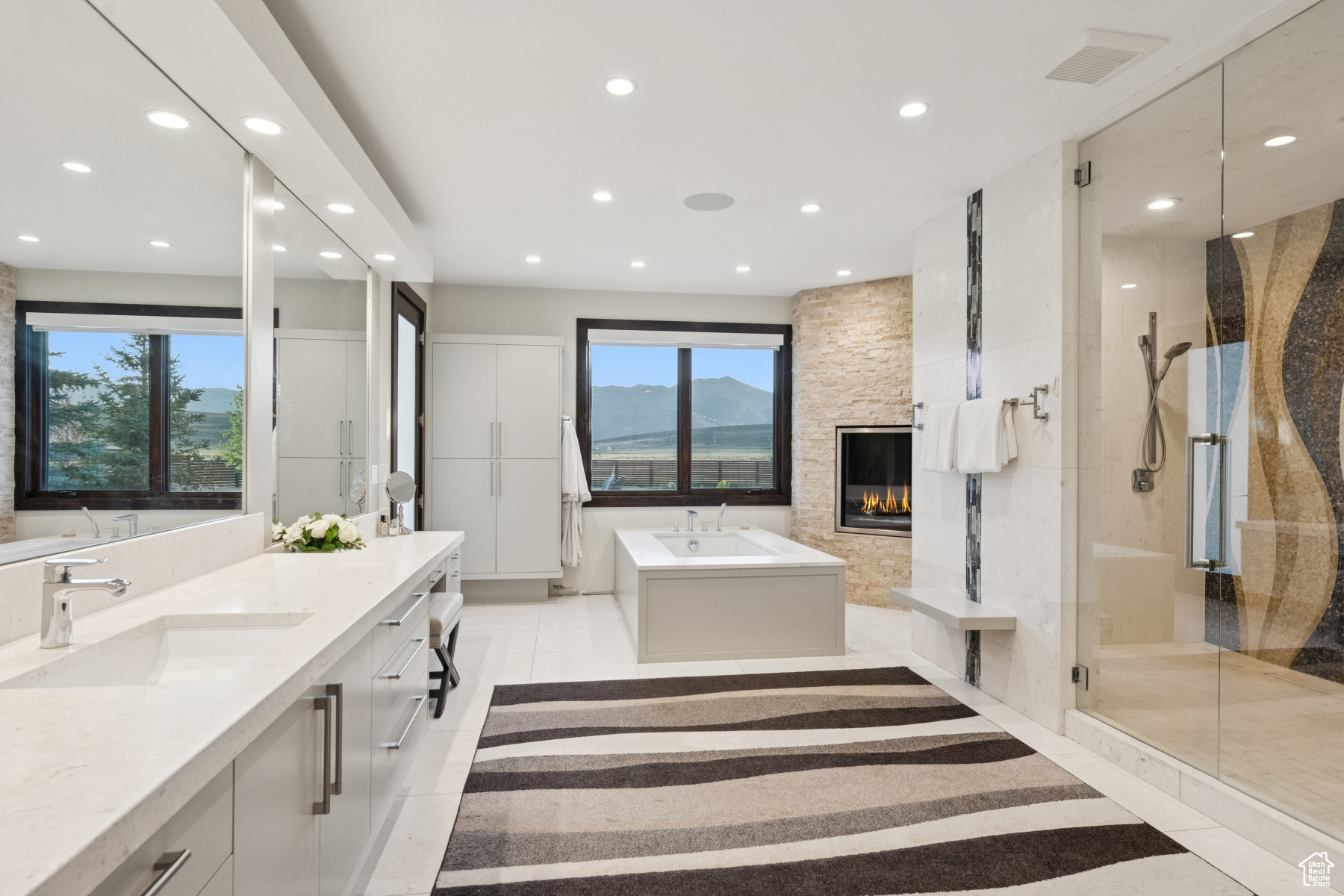 SILVER CREEK - Residential