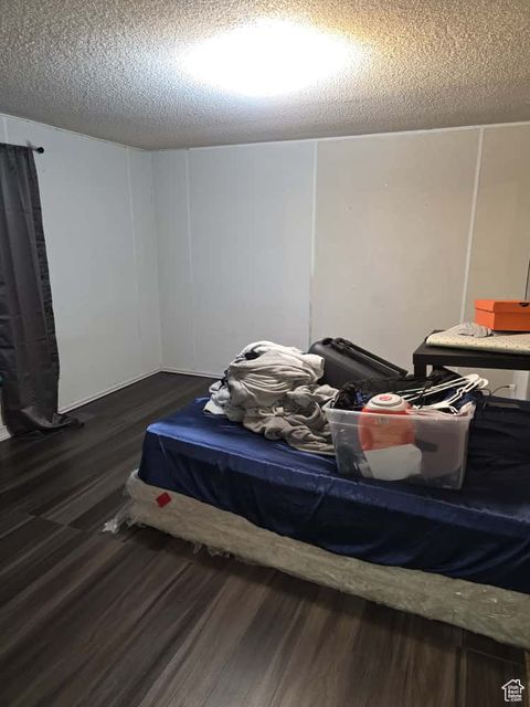 Photo of 37 W CRAWFORD Pl S, Sandy, UT 84070 (MLS # 2119566) Photo of 37 W CRAWFORD Pl S, Sandy, UT 84070 (MLS # 2119566)